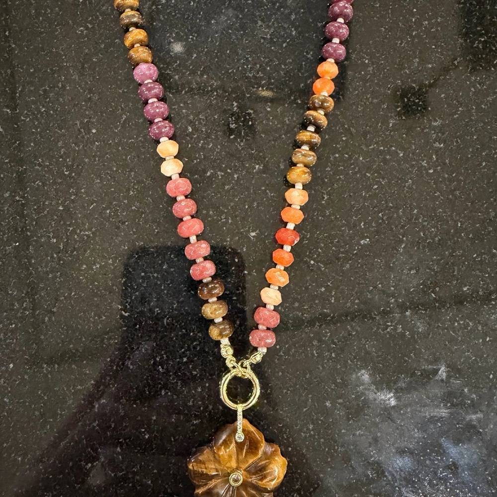 The Sunset Flower Necklace